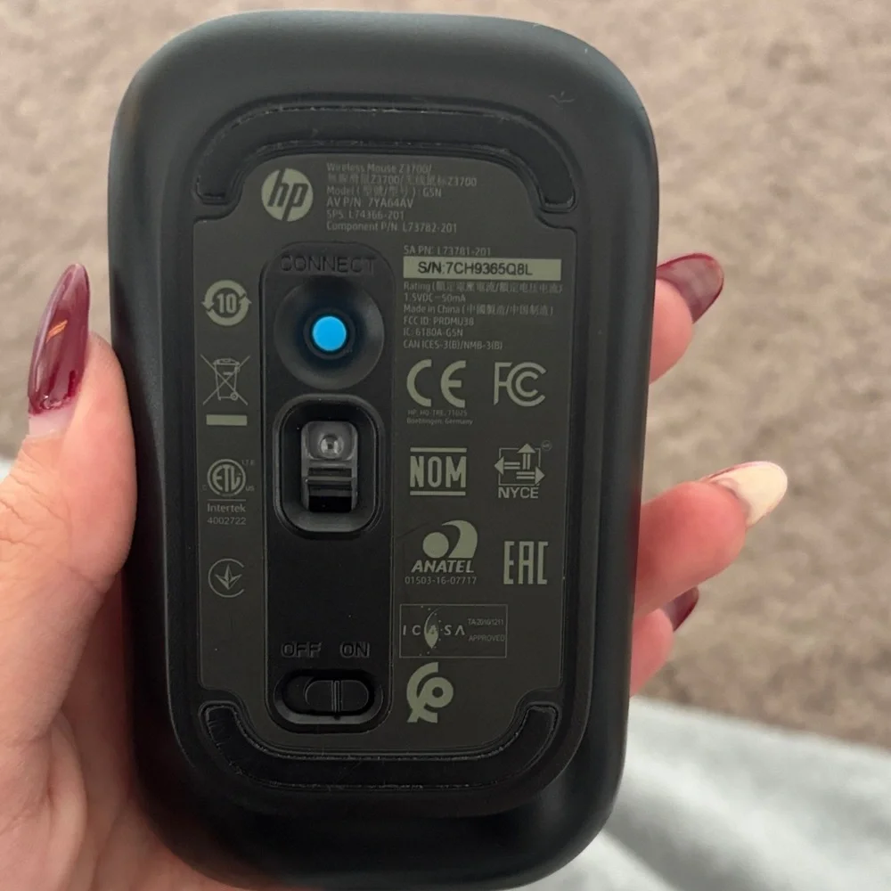 HP Dual-Tone Black and Silver Wireless Mouse